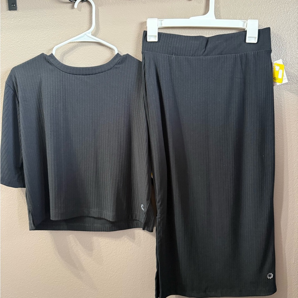 Pro Player Charcoal Ribbed Cropped Top and Skirt Set